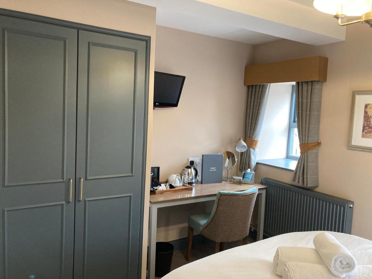 The Cross Scythes Hotel Sheffield Bagian luar foto